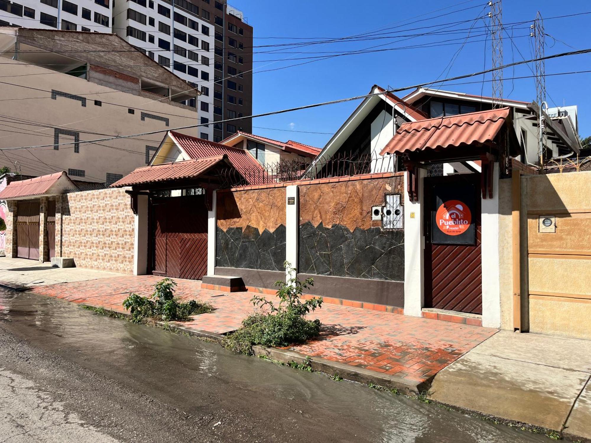 El Pueblito Hostel Cochabamba Exterior photo